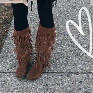 Minnetonka fringe boot